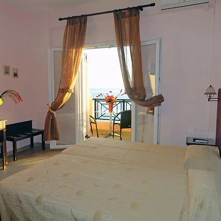 加利尼一室公寓酒店 * 贝尼蔡斯